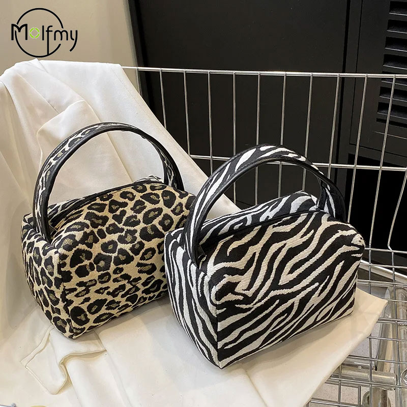 Luxury Skincare & Spa Photos - Luipaard make-up tas Luxe grote capaciteit
